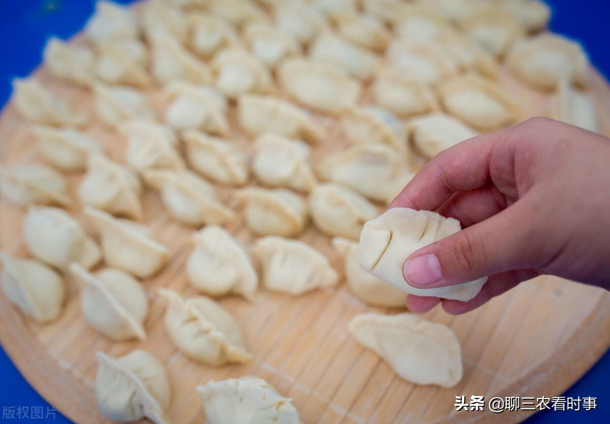 冬至和立冬的区别哪天吃饺子(立冬和冬至哪个吃饺子)