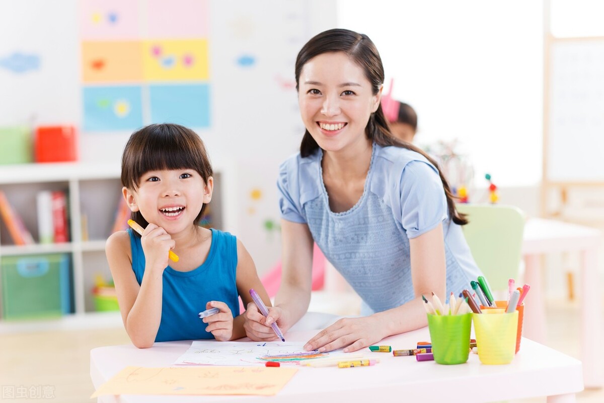 你还在看孩子写作业吗?要让孩子流自己的汗,自己的事情自己干