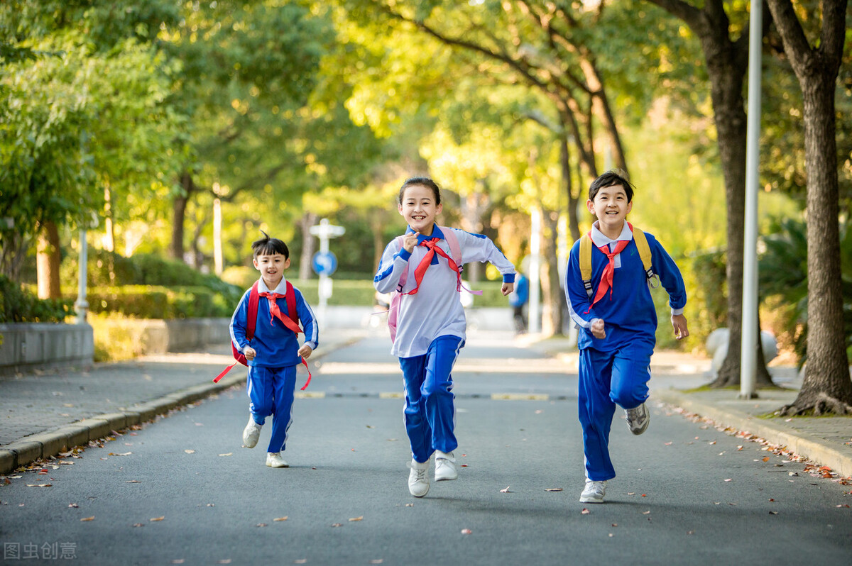 小学满分作文《让我为自己鼓一次掌》人生如赛场，胜利由我闯