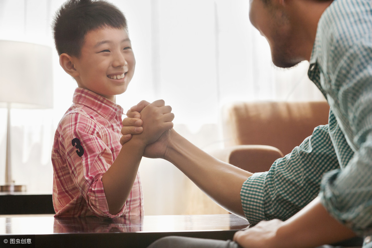 父母之爱作文500字五年级(小学满分作文范文):爱的桥-小学作文-电子课本网 父母之爱作文500字五年级(小学满分作文范文):爱的桥-小学作文