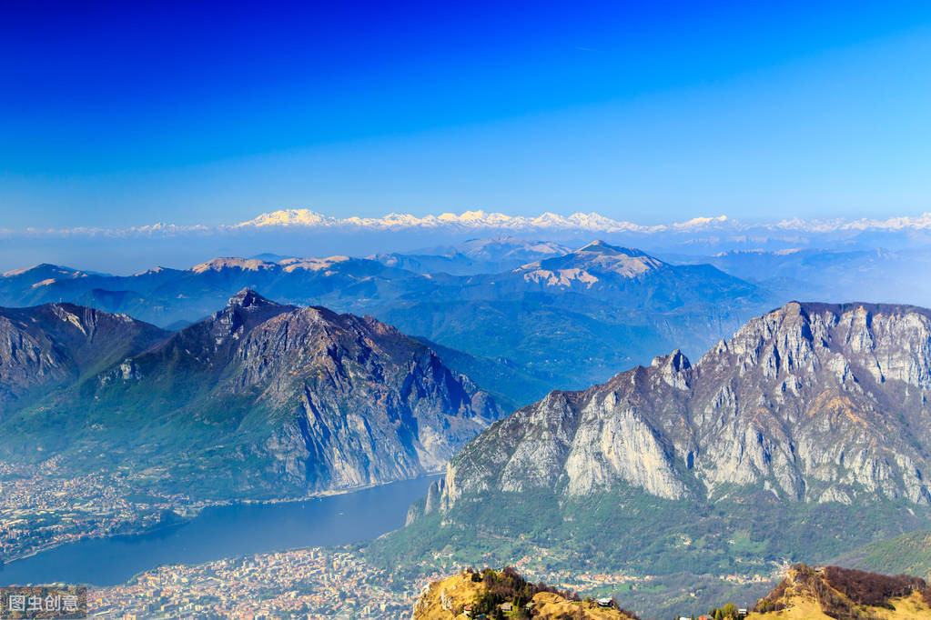 《在山的那边》：勇敢地翻越重重高山，终会抵达理想之海