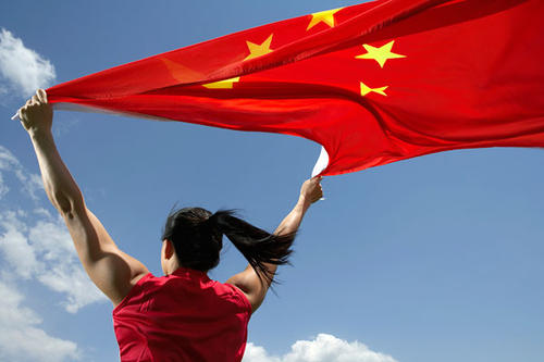 红旗飘飘！2020年浙江省绍兴市中考作文参考范文《国旗下的心声》