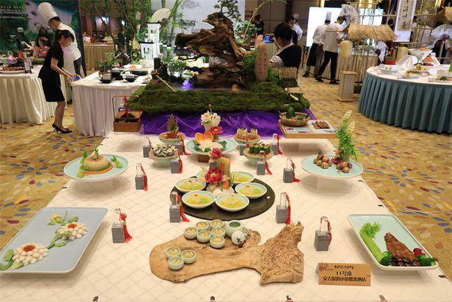 大快朵颐！2020年江苏省南京市中考作文参考范文《食趣》