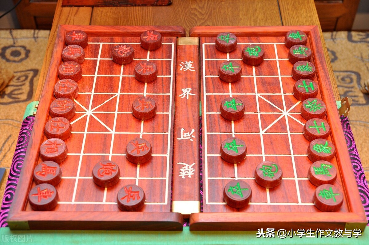 爸爸爱下象棋