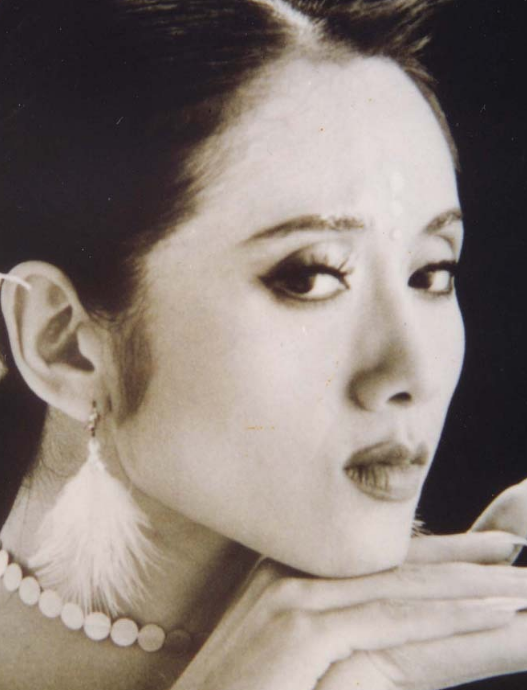 杨丽萍18岁照片图片