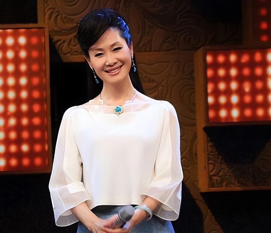 于文华个人资料简介图片(歌唱家于文华老家是哪里)