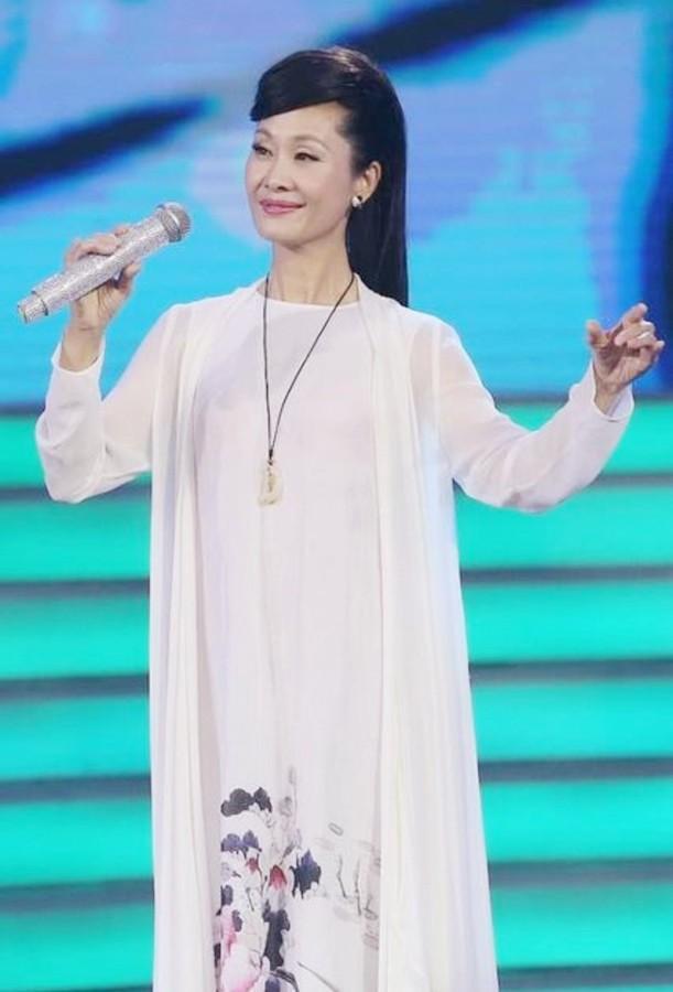 于文华个人资料简介图片(歌唱家于文华老家是哪里)