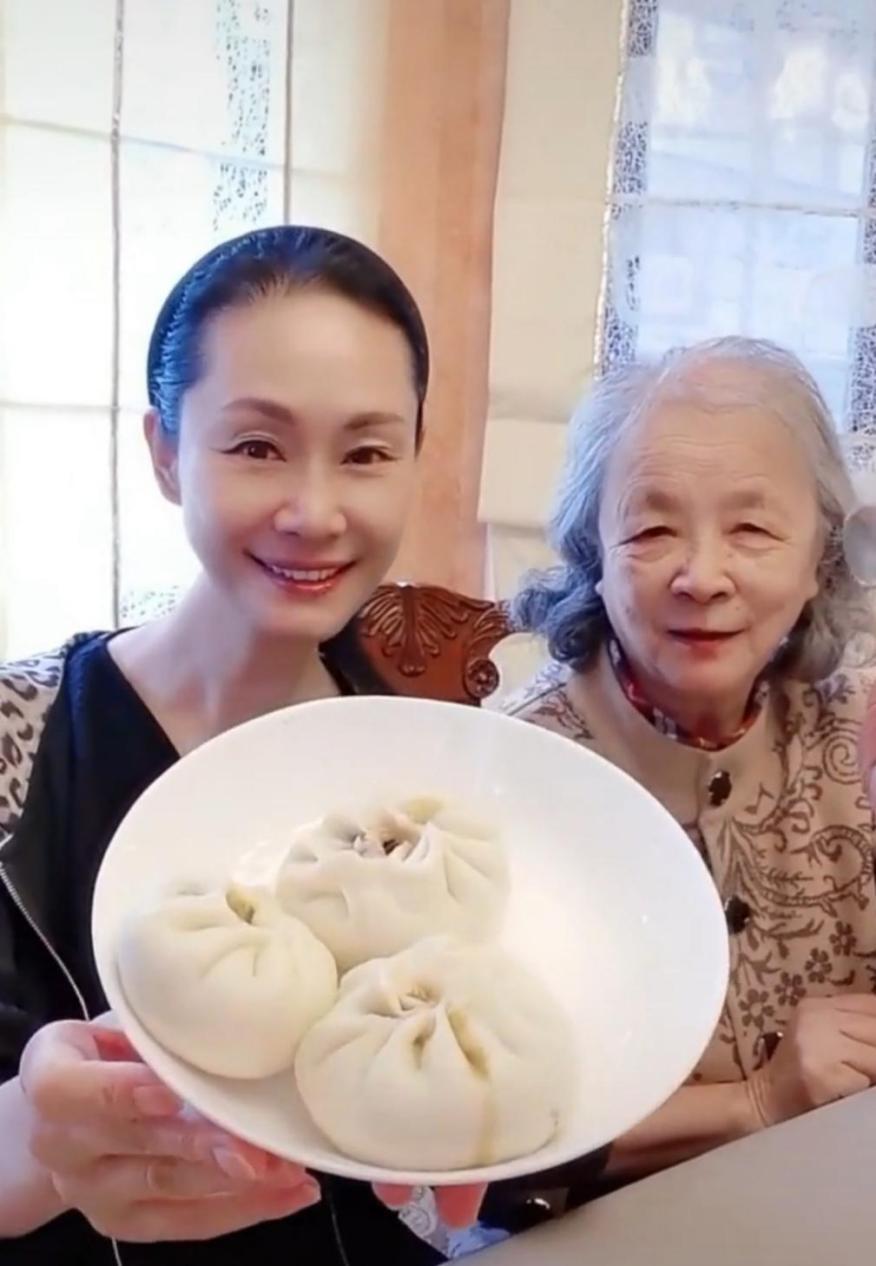 于文华个人资料简介图片(歌唱家于文华老家是哪里)