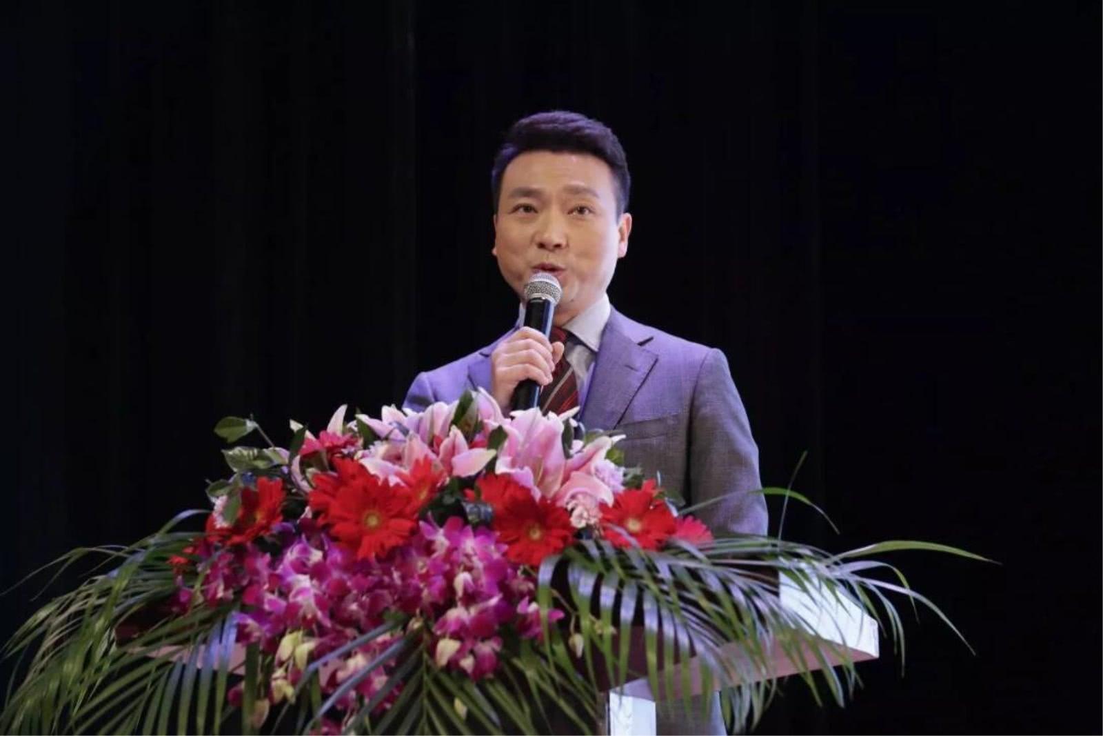 康辉个人资料简介（康辉有孩子吗）