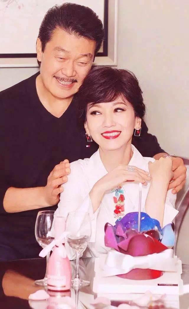 赵雅芝简历个人资料简介及图片大全（赵雅芝的老家在哪里)