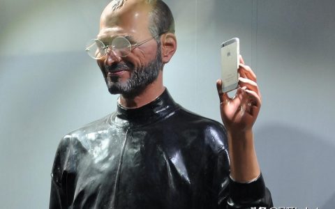 苹果创始人乔布斯简介资料（苹果公司老板iphone创始人乔布斯简介）