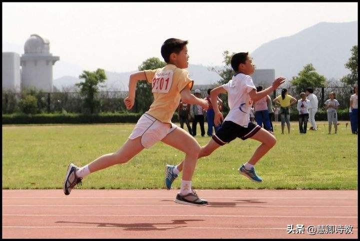 写人的作文汇总12篇五年级习作(附:点评)-小学作文-电子课本网 写人的作文汇总12篇五年级习作(附:点评)-小学作文