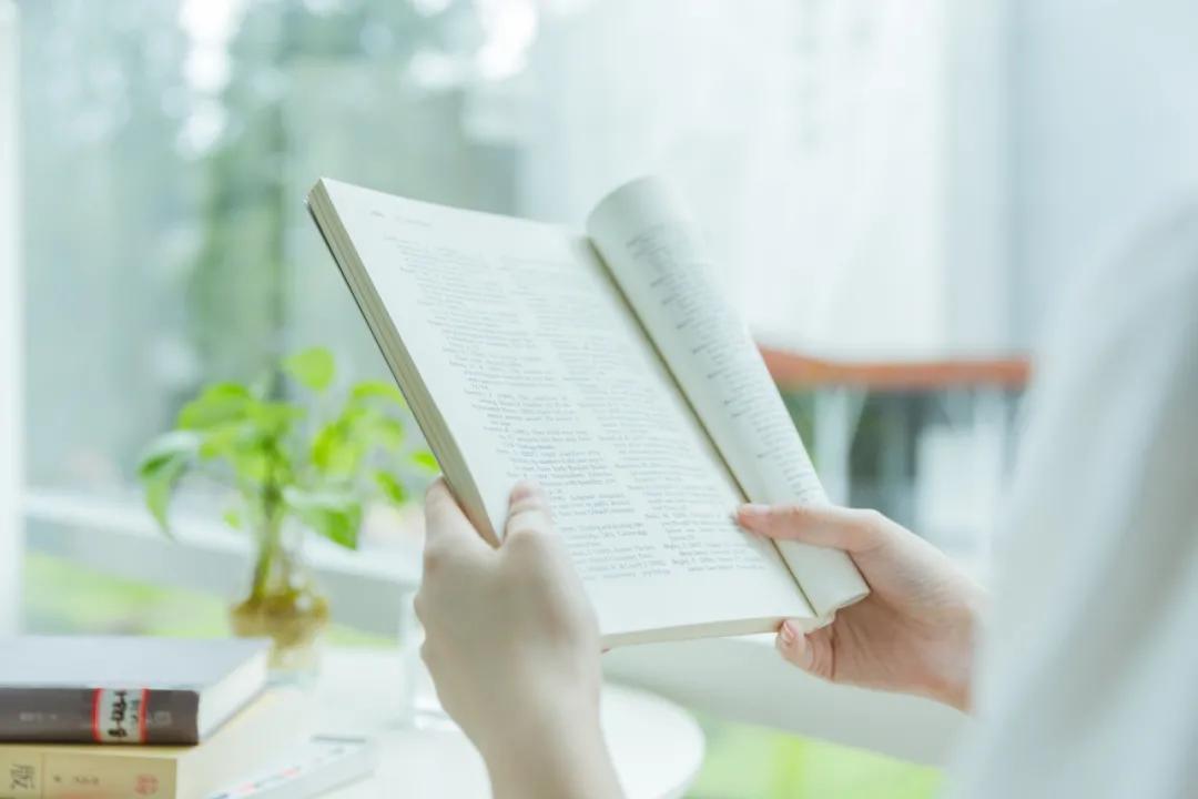 我爱读书的作文400字4篇《我爱看书》-小学作文-电子课本网 我爱读书的作文400字4篇《我爱看书》-小学作文