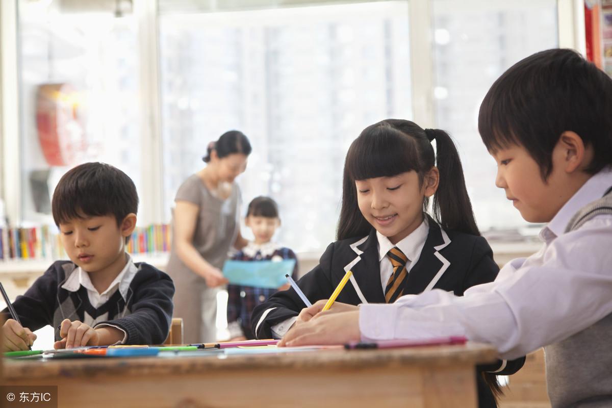 小学生自我介绍(精选范文5篇)-小学作文-电子课本网 小学生自我介绍(精选范文5篇)-小学作文