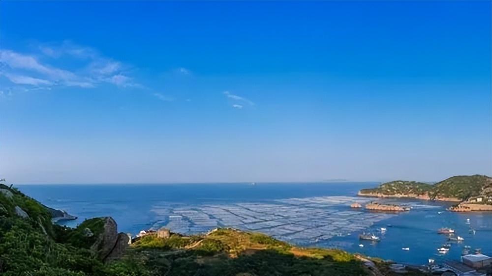 生活不容易经典句子60句，努力快乐一点吧，毕竟生活不易