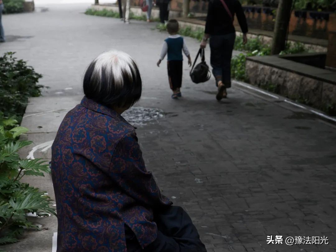 关于母爱的诗句10首，藏在古诗词里的母爱
