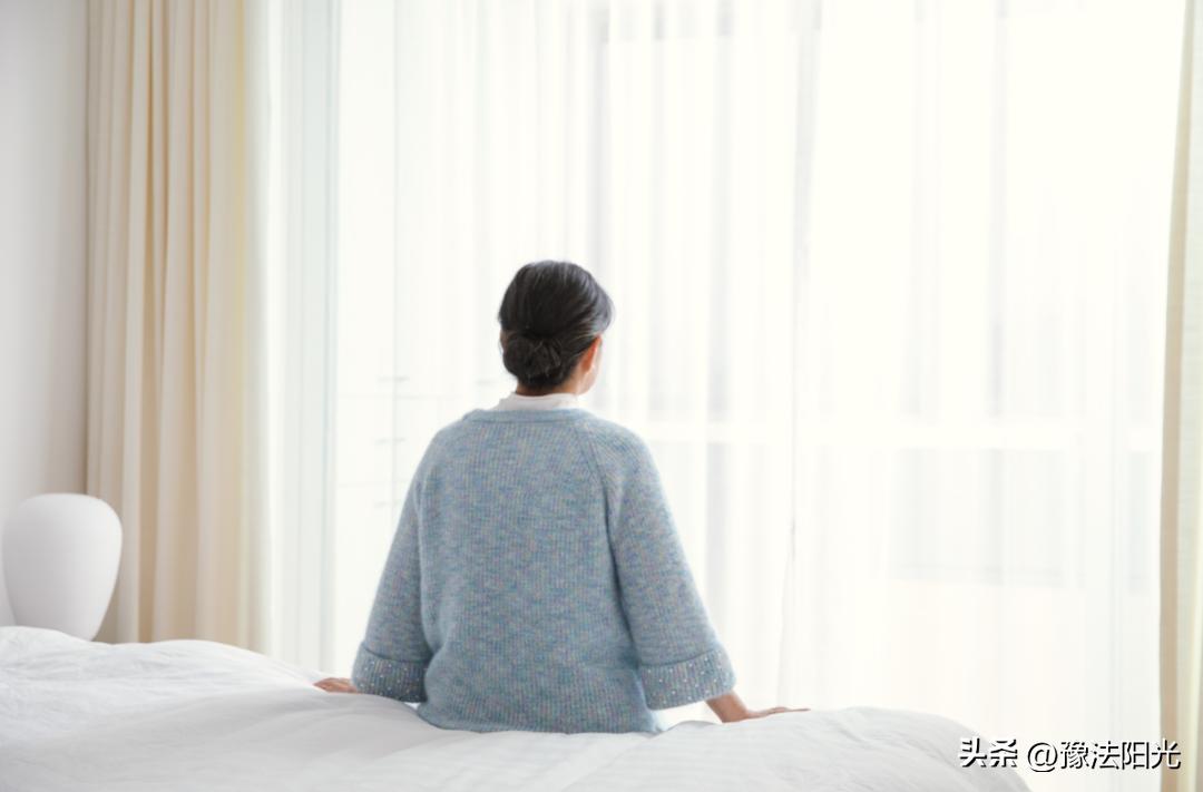 关于母爱的诗句10首，致敬伟大母爱