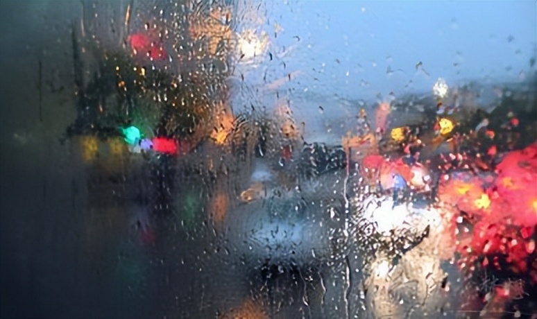 描写雨的句子佳句36句，聆听雨的禅意