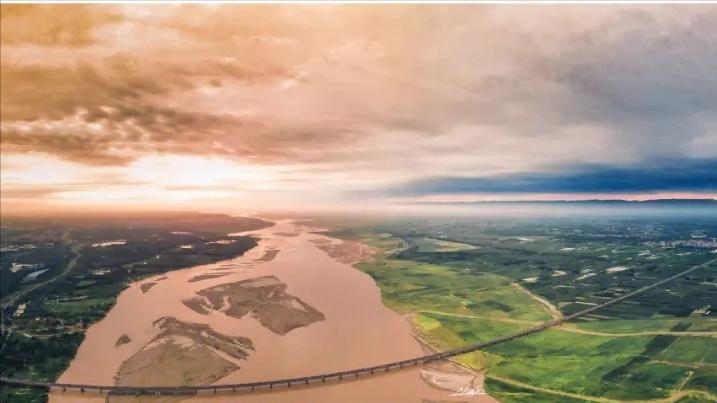 赞美黄河的诗句10首，溯源华夏文明磅礴力量