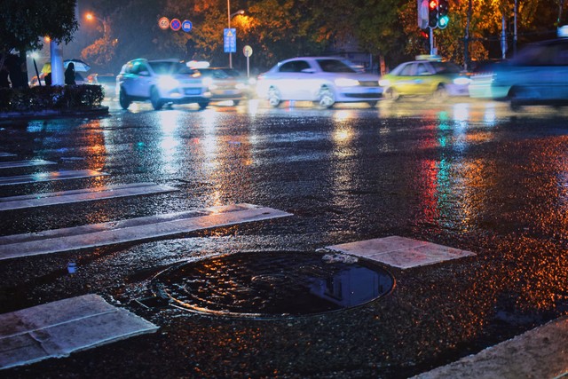 享受下雨天的心情短语20句，雨天该有的浪漫