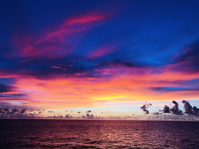 发朋友圈吸引人句子15句，点亮你的一天!