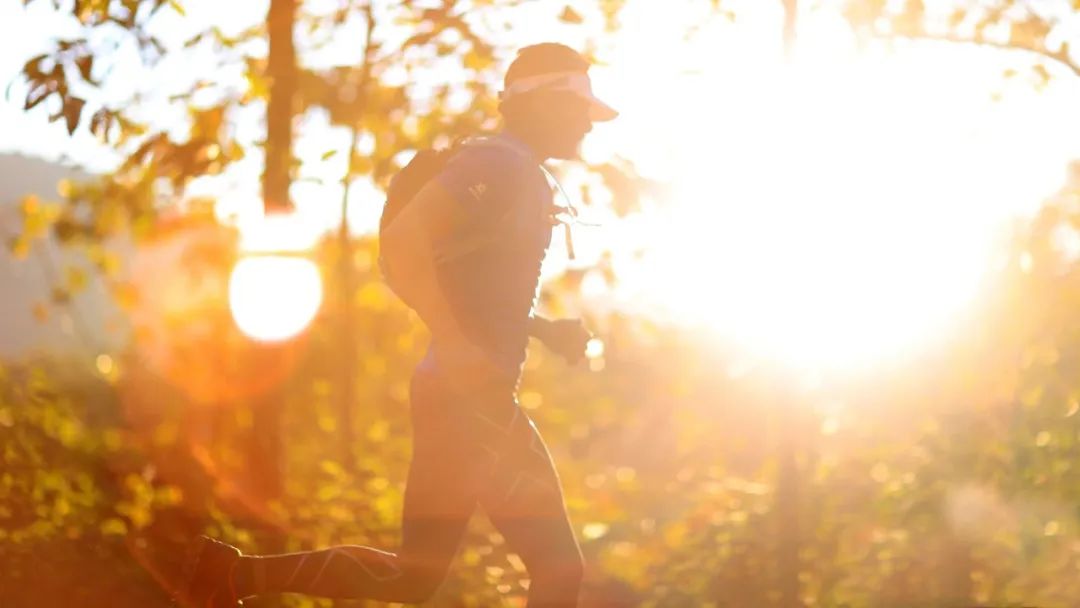 关于青春的名句30句，愿你不负时光，不负青春!