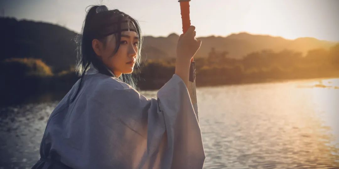 关于青春的名句30句，愿你不负时光，不负青春!