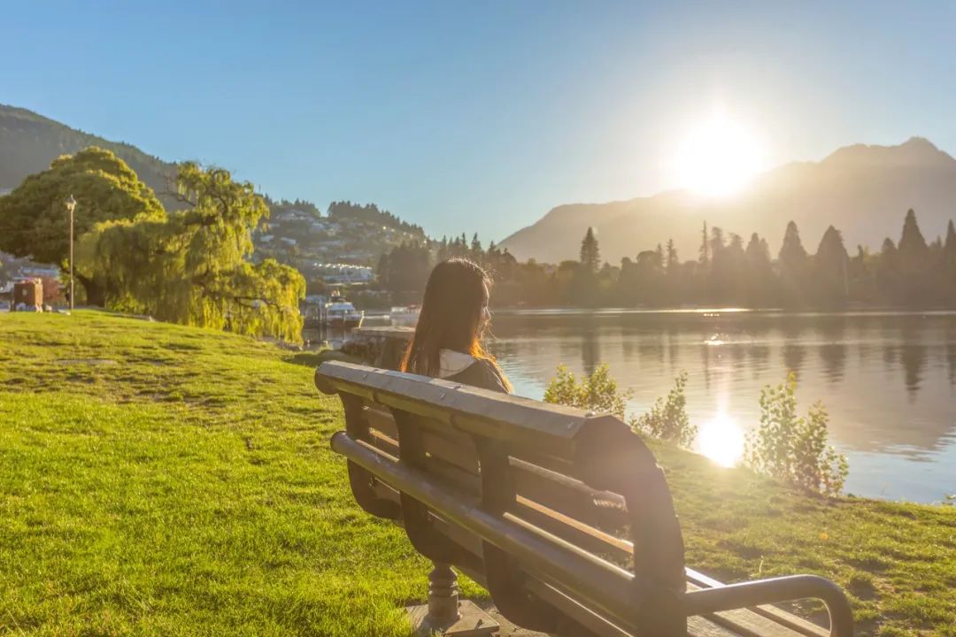 关于青春的名句30句，愿你不负时光，不负青春!