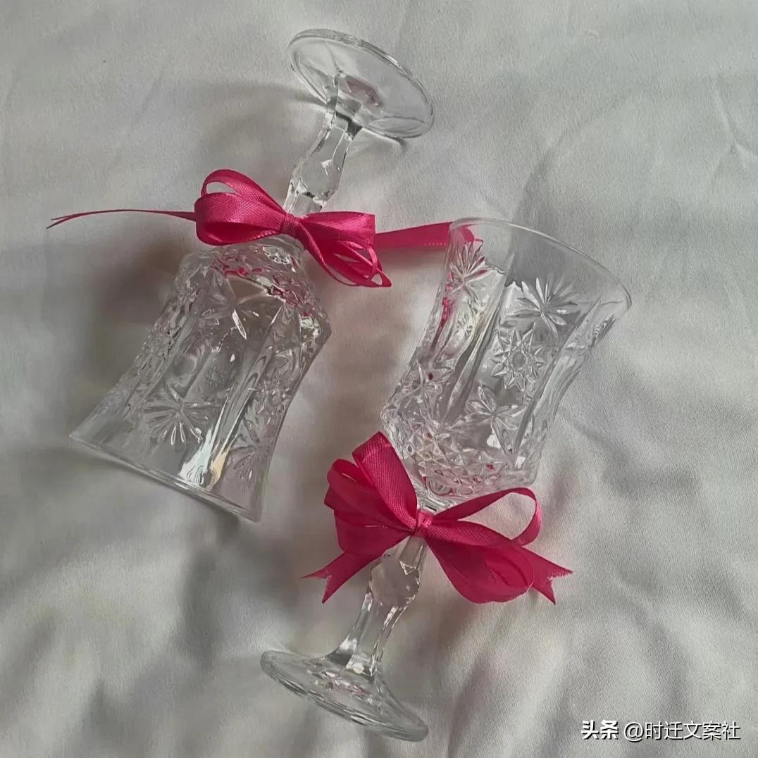 适合发朋友圈的短句子20句，句句经典，振奋人心