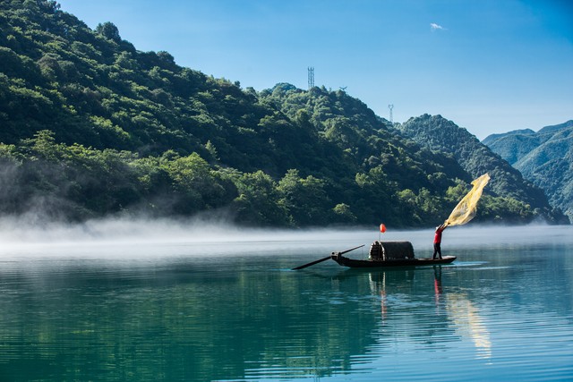 异乡思念家乡的诗句10句，献给无法归家的你！