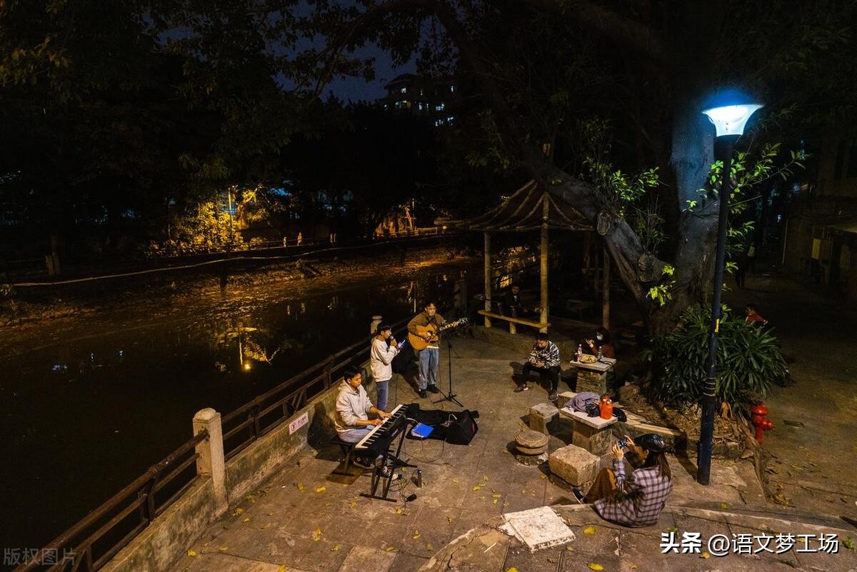 陪伴作文600字初中习作（陪伴，点亮了我的心灵）