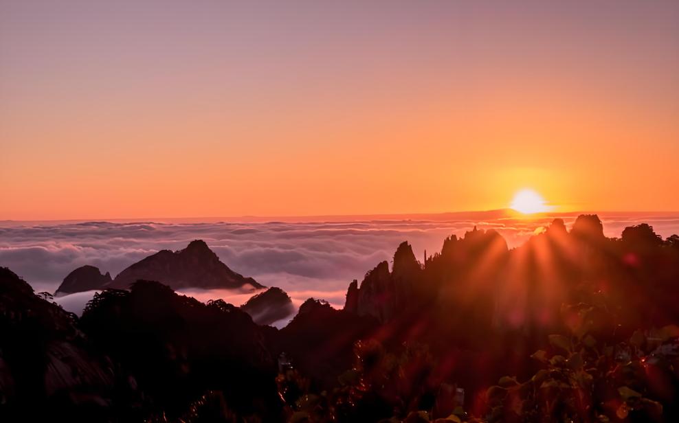 泰山的诗句5首，雨润青峦 石映晴光
