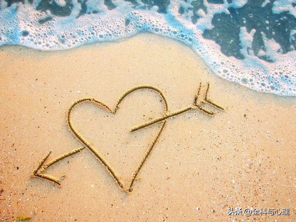 有内涵的爱情句子简短20句，句句惊艳了时光