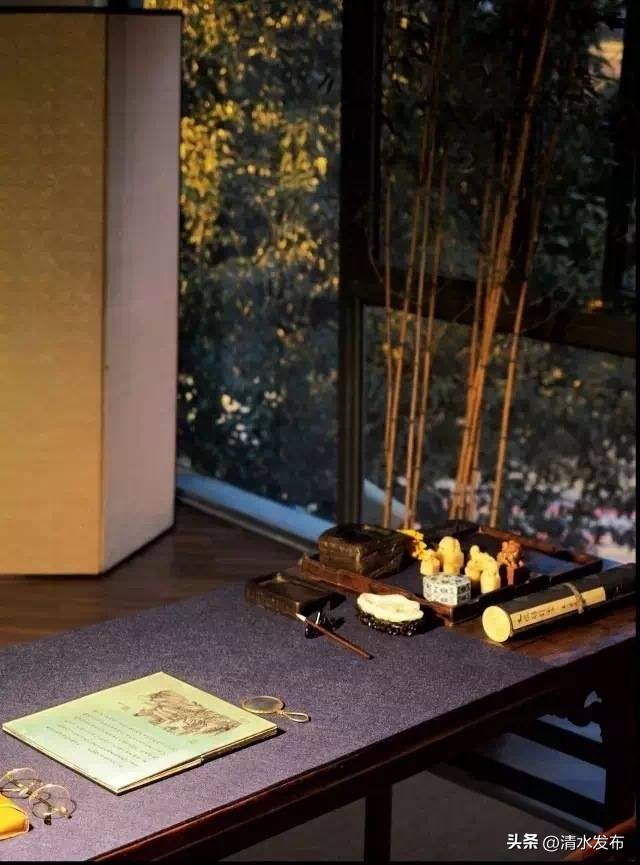 关于读书的诗句10首，唯有书香最醉人