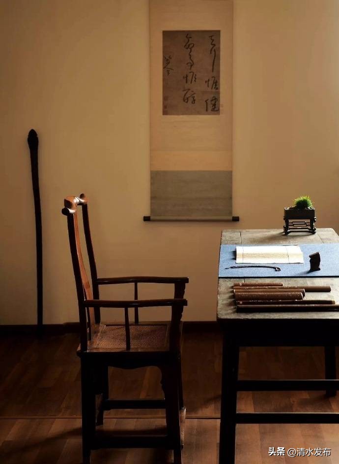 关于读书的诗句10首，唯有书香最醉人