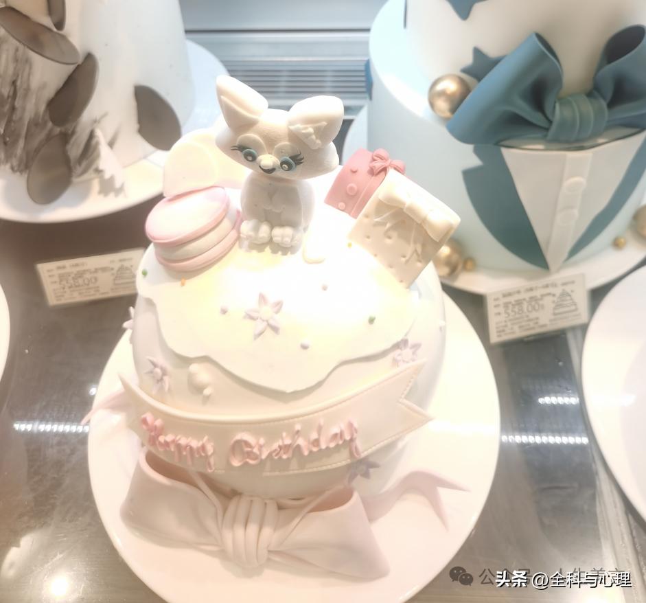 生日文案短句干净小众16句，高情商生日祝福语