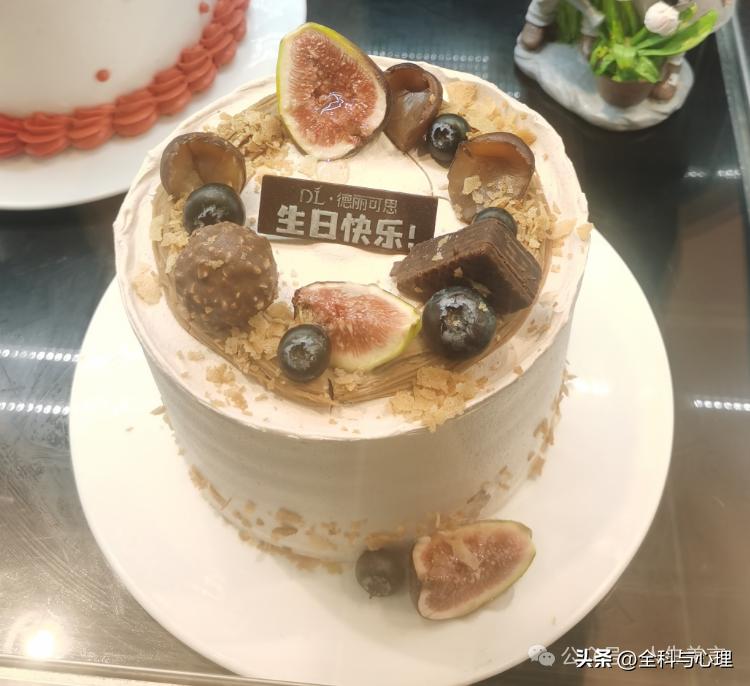 生日文案短句干净小众16句，高情商生日祝福语