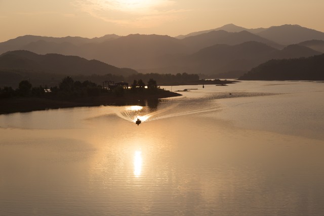 做人做事的句子30句，坦荡做事清白做人