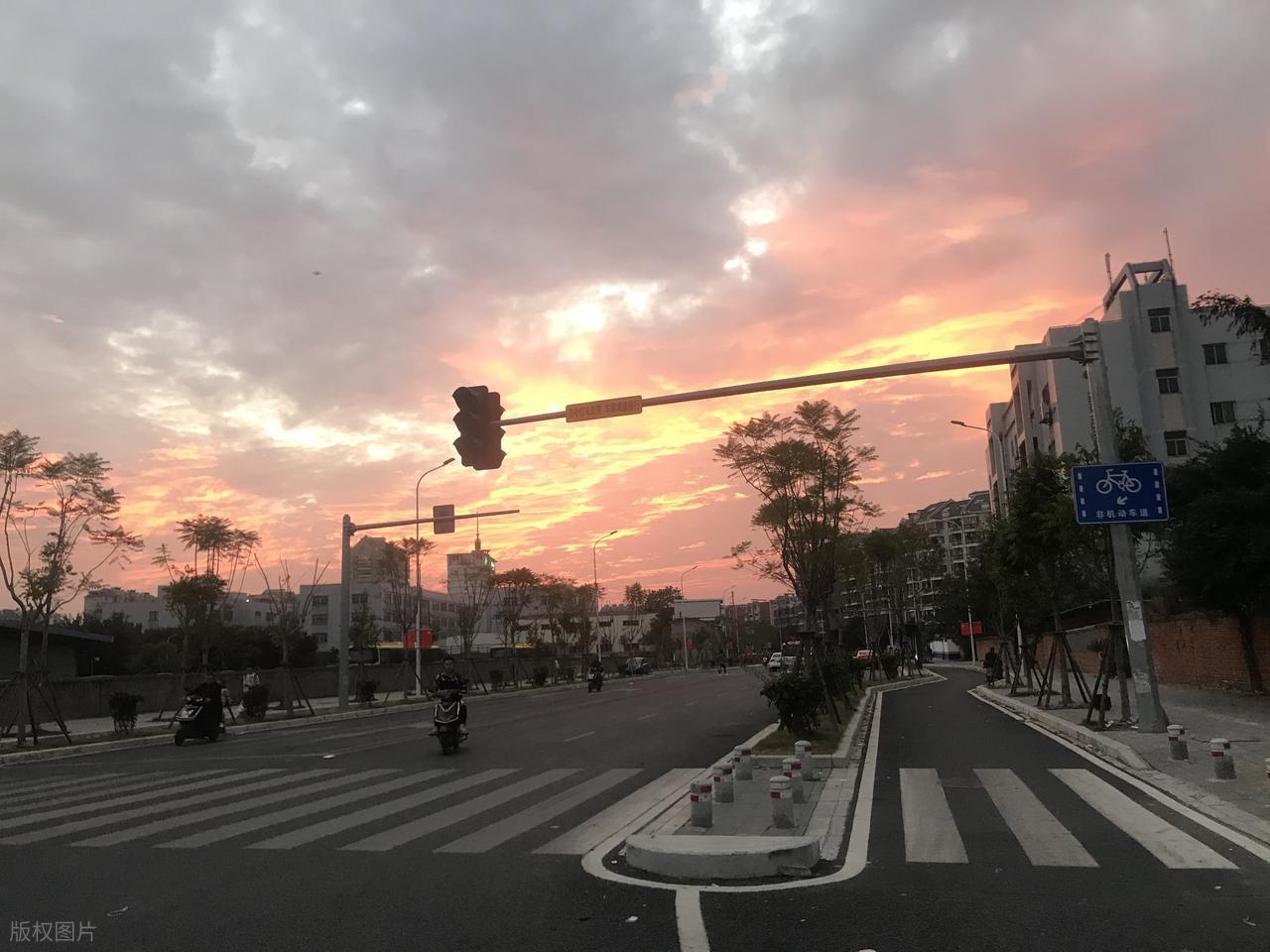 表达自己伤心难过的话20句，瞬间戳中泪点