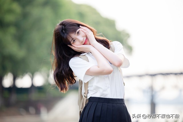 逗女孩开心的句子20句，戳中笑点，好感悄悄涨