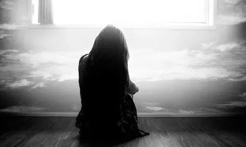 生活不容易经典句子35句，简短精湛，值得细品