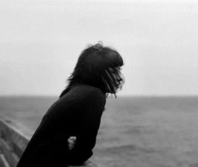 生活不容易经典句子35句，简短精湛，值得细品