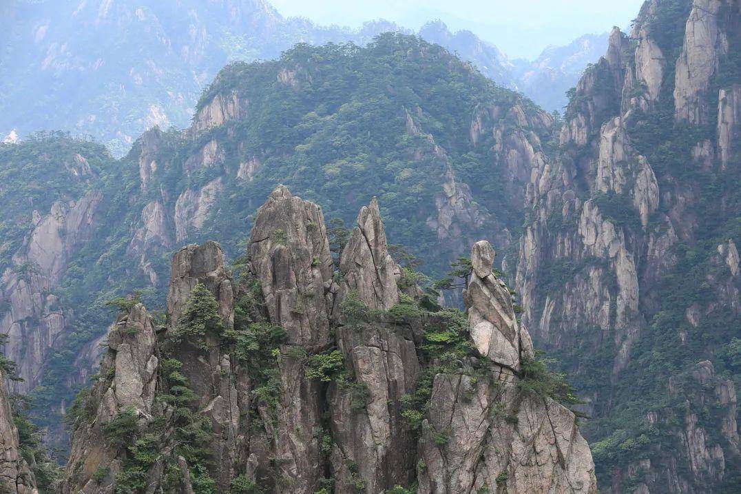 描写黄山的诗句10首，带你感受自然之美