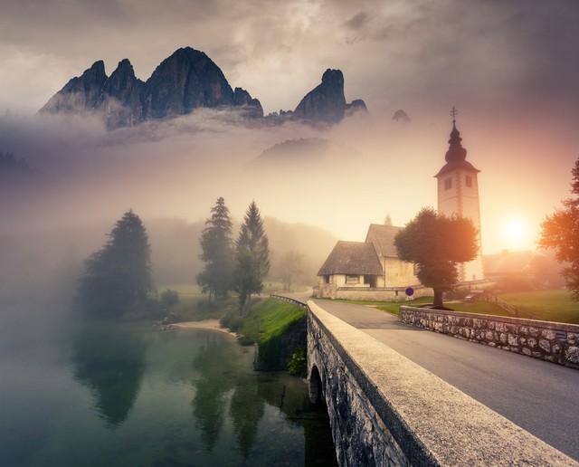 描写云的句子 17句，点亮你的天空