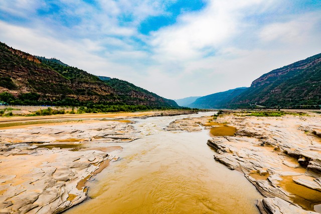 关于黄河的千古名句20句，每一句都让人心潮澎湃
