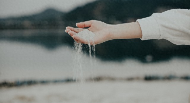 放下了也就释然了的句子10句，句句都是天花板级别!