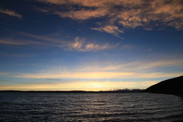 感慨时间快的优美句子10句，岁月如梭，时光悄然流逝