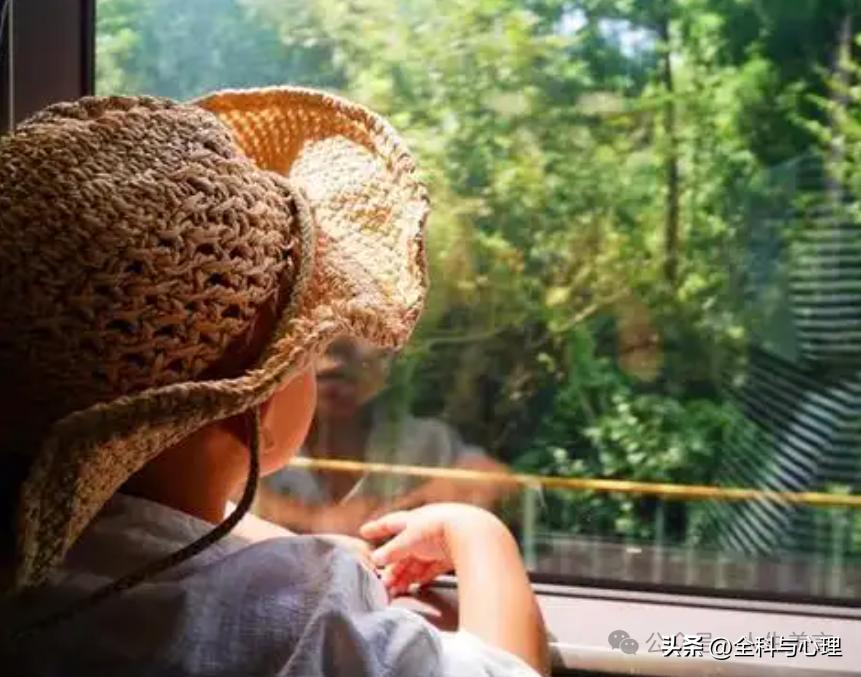 表达陪伴孩子幸福句子12句，每一句都触动心弦