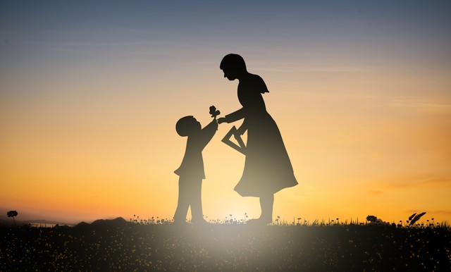 描写母亲的诗句10首，品味永恒的母爱