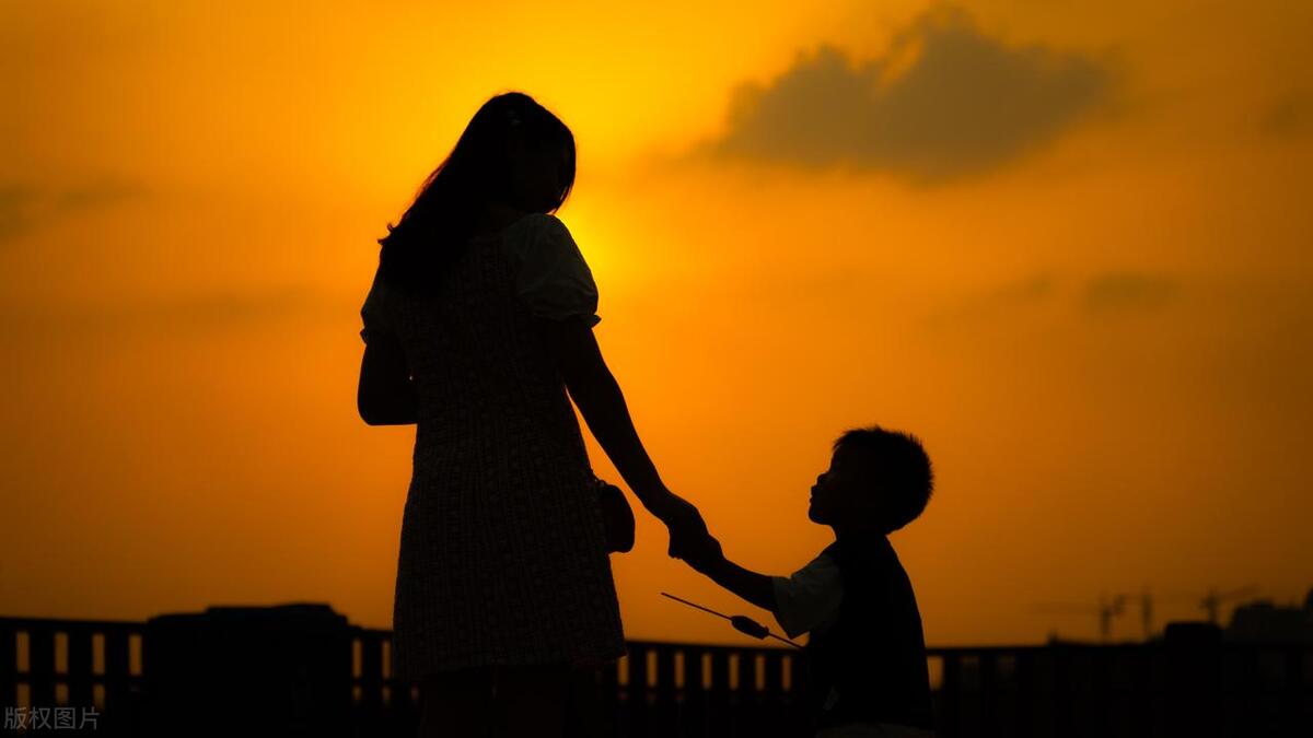 描写母亲的诗句10首，品味永恒的母爱